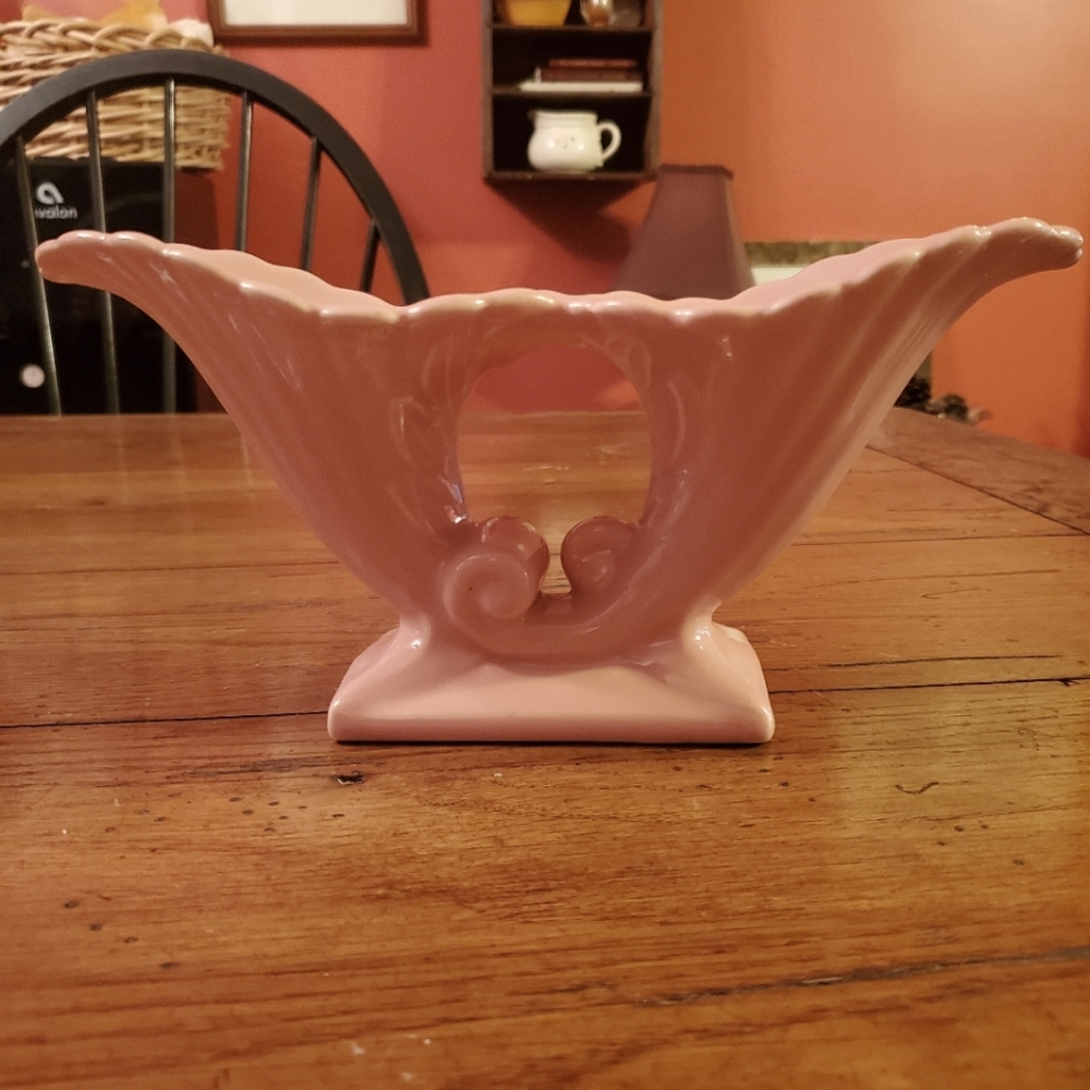 Abingdon double fluted vase